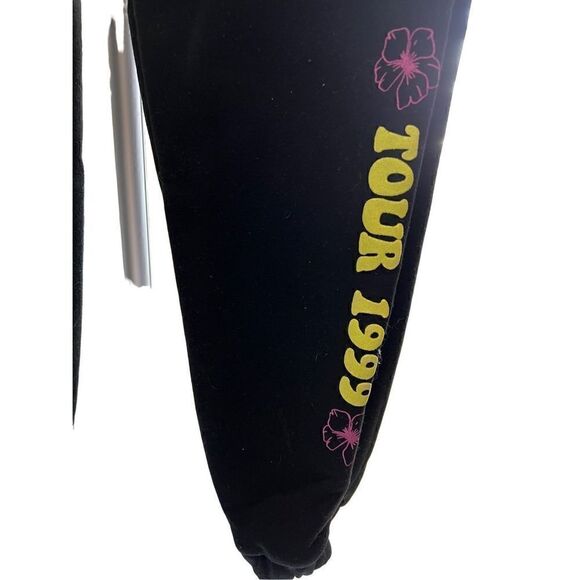 Rue 21 Women’s Joggers Sweat Pants Pink Mushroom “Tour 1999” Black Yellow - Picture 5 of 12